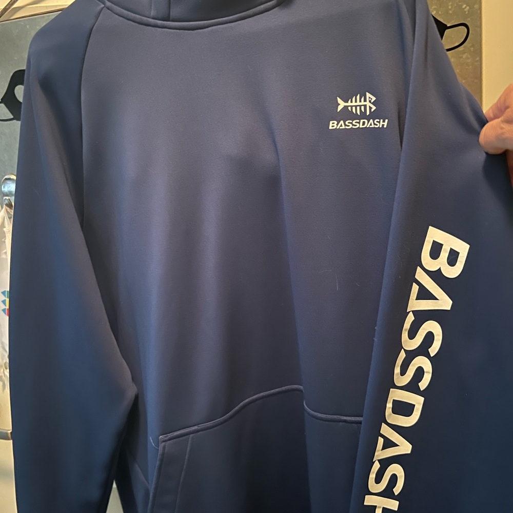 Bassdash hoodie with built in neck gaiter
